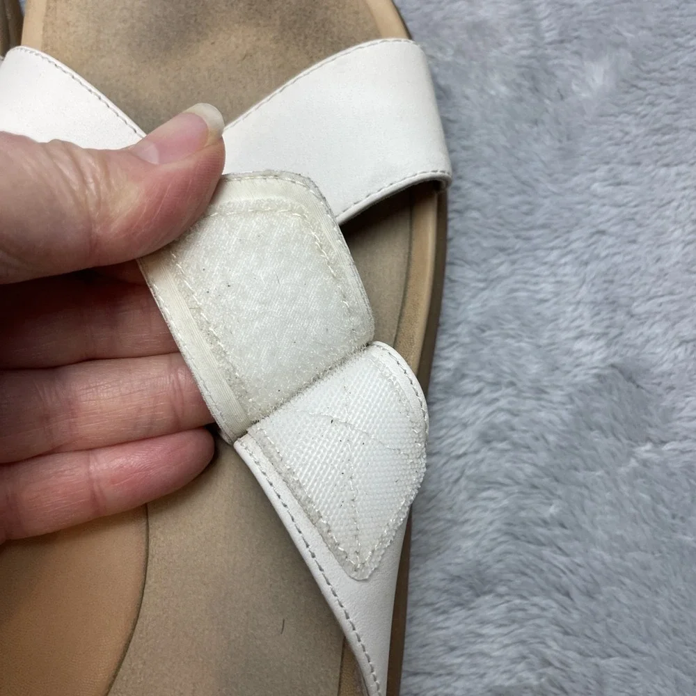 Abeo Womens Laguna‎ Leather Sandals Size 9.5 Cream Easy On Off Criss Cross Flats